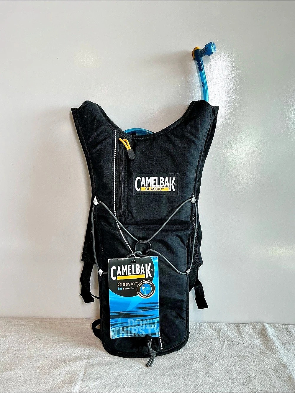 CamelBak Classic 2L 70oz Hydration Pack Black Hiking Biking Vest Bag NWT Gorpcor